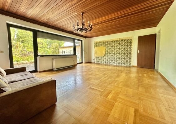 ...mit angrenzendem Wohn-/ Esszimmer