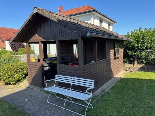 70 Gartenhäusschen.jpg