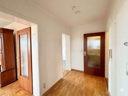 Flur mit Abstellkammer