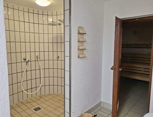 Dusche und Sauna