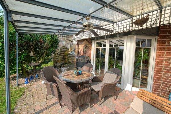 überdachte Terrasse