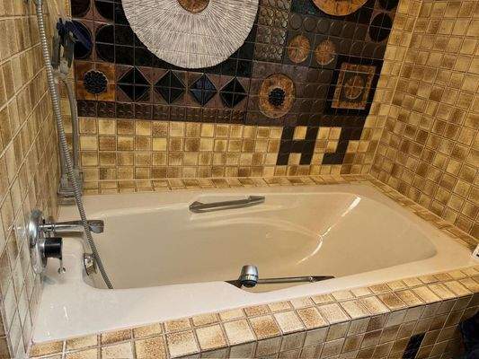 Badezimmer mit Wanne