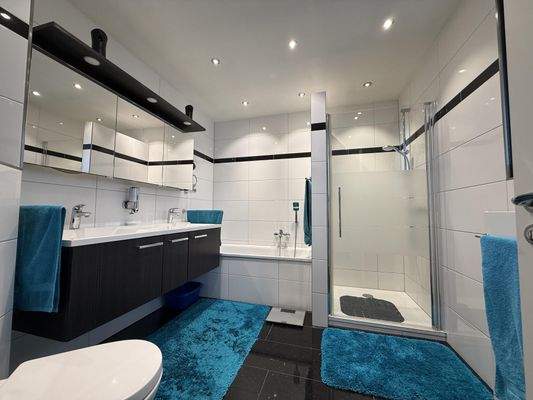 Badezimmer im Obergeschoss