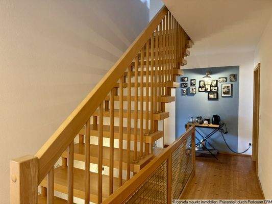Flurbereich OG mit Treppenaufgang
