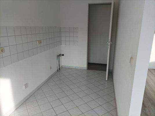 Leere Küche mit Fliesen