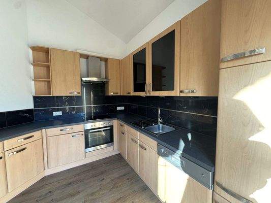 Küche Dachgeschoss Wohnung ISI Immobilien Schwoich