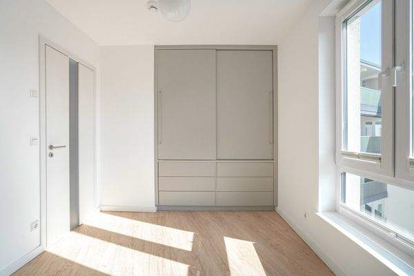 Zimmer1.3 mit Einbauschrank