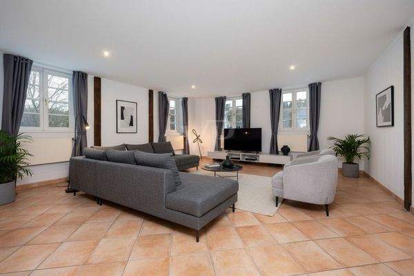 Wohnzimmer KI modifiziert