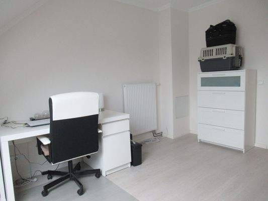 Arbeits-/Kinderzimmer 