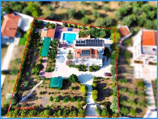 335bb0bc5a1441daae83679400bf852f-original