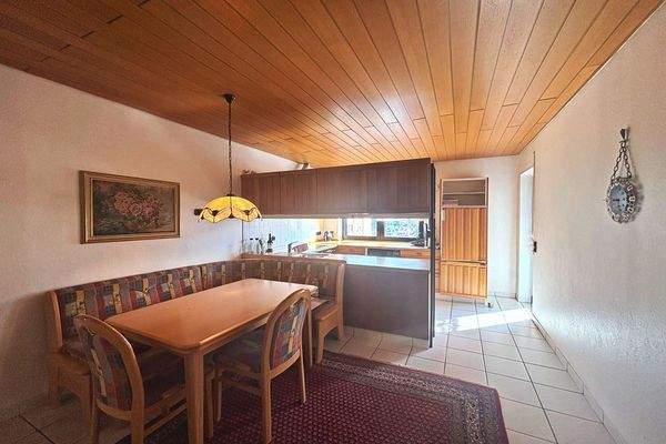 Küche mit Essbereich