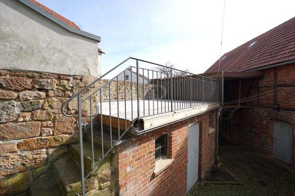 Dachterrasse, kleiner Stall