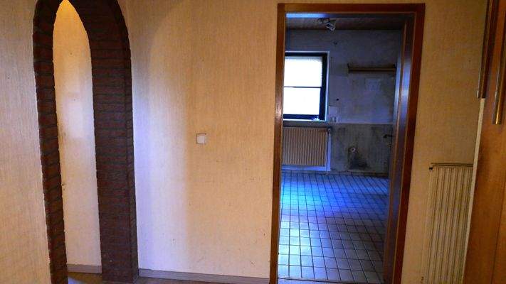 EG, li. Duschbad, gerade Küche