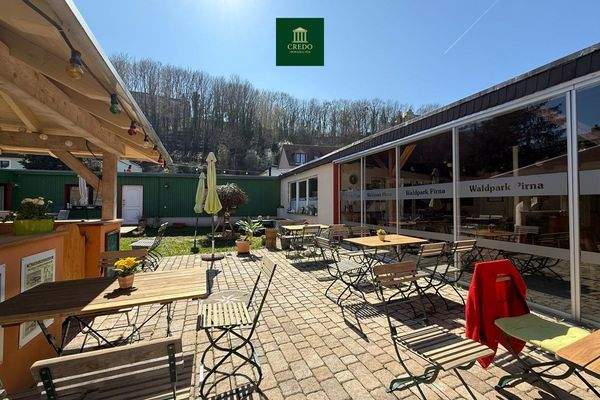 Biergarten mit Ausschank