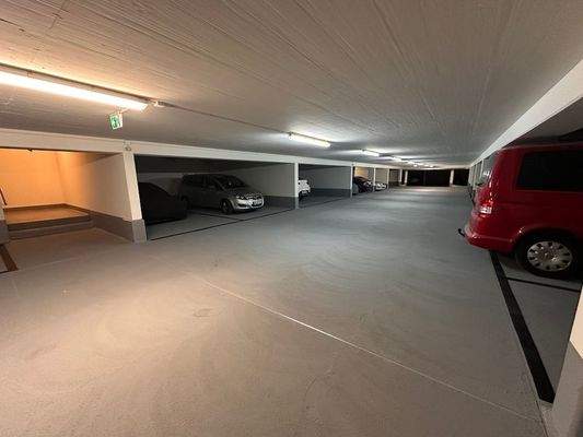 Tiefgarage (obere Ebene)