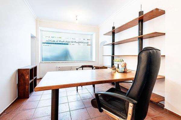 1. Raum Blick in Richtung Straßenseite