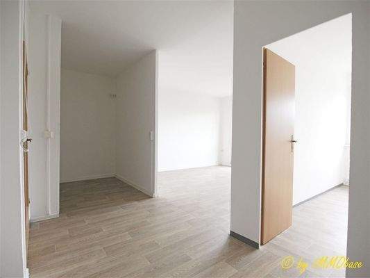 Essbereich mit Blick in die Küche