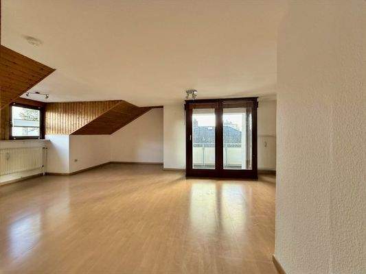 Wohn-/Essbereich DG-Wohnung