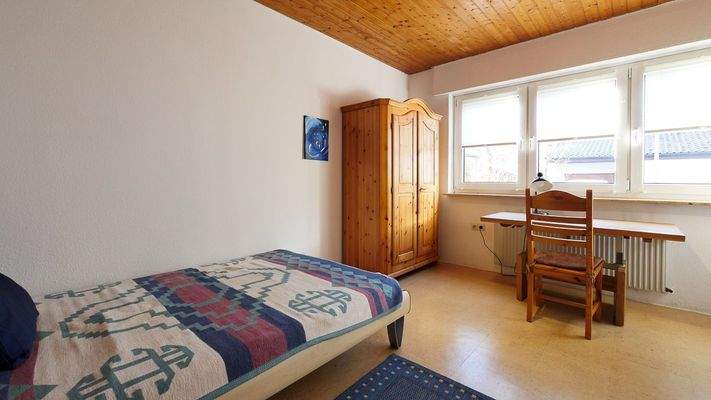 185 Schlafzimmer mit Einzelbett (1 von 1).jpg