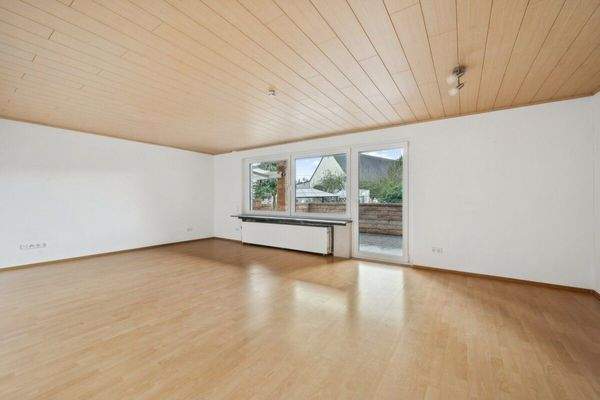 Wohnzimmer (Whg. im EG)