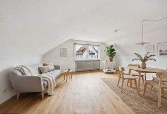 Wohnzimmer (Beispielmöblierung)