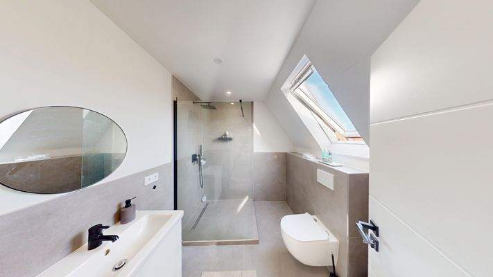 Tageslichtbad 2 im OG