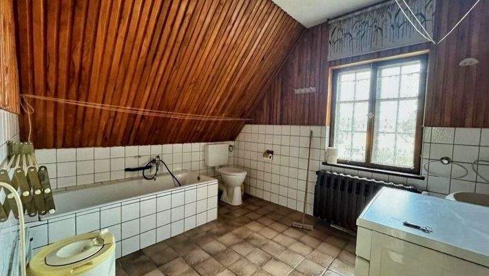 Bad im Dachgeschoss