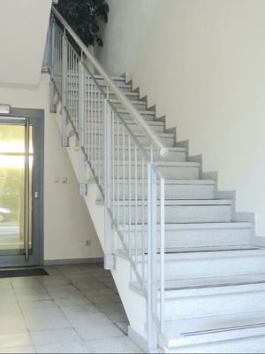 Treppe zum 1. Obergeschoss