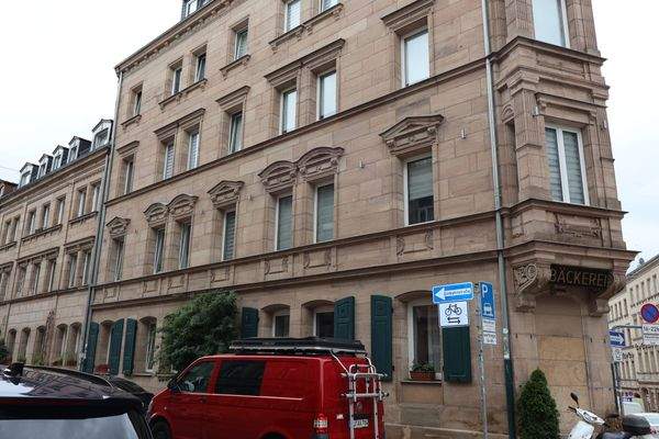 Vor dem Haus Pic2 MS390GEWFÜ