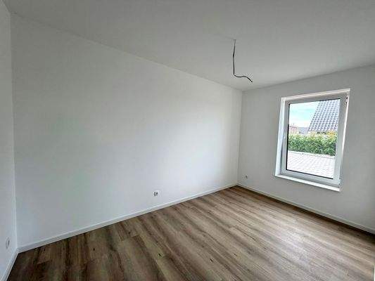 Leeres Zimmer mit Fenster