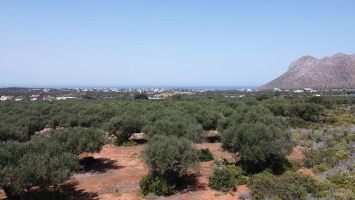 Kreta, Chorafakia Chania: Grundstück mit Meer- und Bergblick zu verkaufen