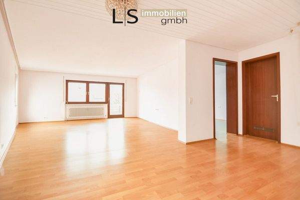 Wohn-/ und Essbereich