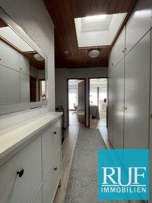 Flur OG mit Oberlicht