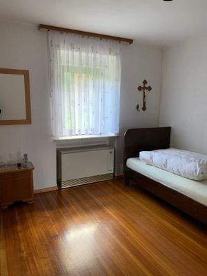 Bild 13_Gästezimmer.JPG