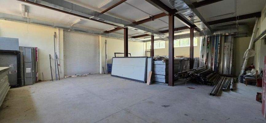 Kreta, Gournes: Gewerbefläche zu verkaufen