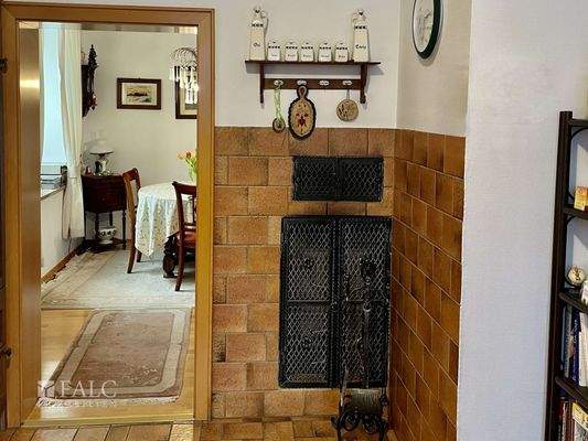 Kaminofen zur Küche