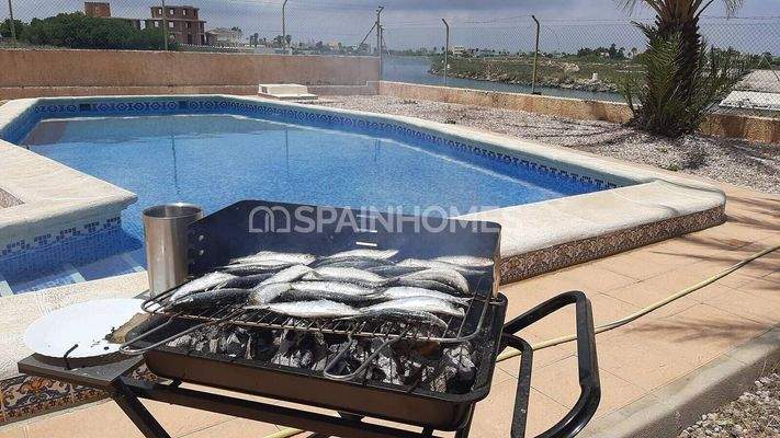 Spacious House with Private Pool in La Manga Cartagena