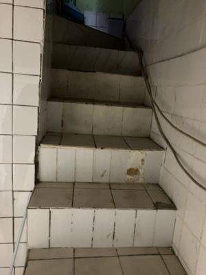 Kellertreppe im Haupthaus