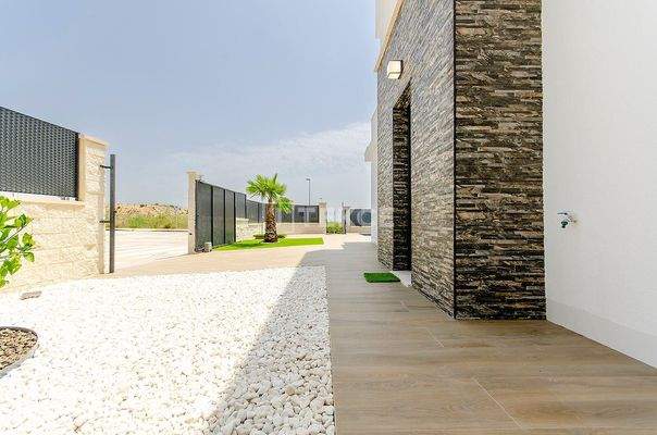 Detached Chic Golf Villas with Pools in Bigastro