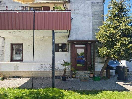 8986KC-20 Hauseingang