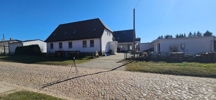 Zufahrt rechts