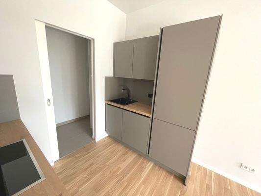 Moderne Küche mit Parkett