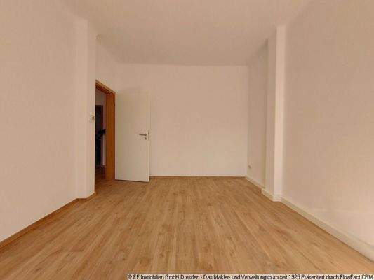 Wohnraum 1 - zur Straße (2)