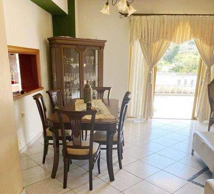 Kreta, Voukolies: Möblierte Wohnung im ersten Stock zu verkaufen