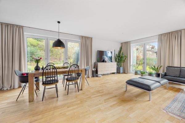 und Echtholzparkettboden