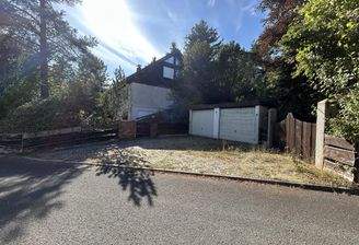 Ansicht straßenseitig Einfahrt Garagen Zugang