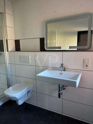 OG - Tageslicht-Duschbad (1)