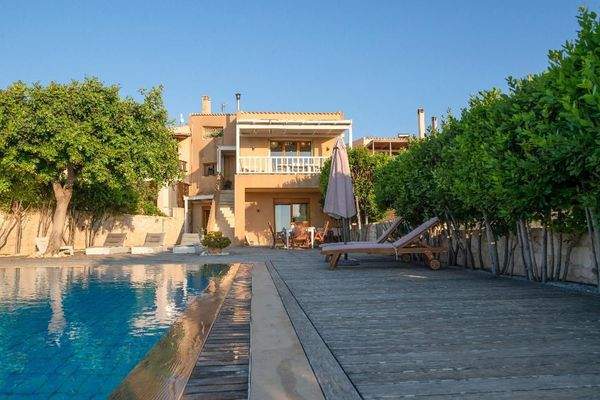 Kreta, Karteros: Einfamilienhaus in Stadtnähe zu verkaufen