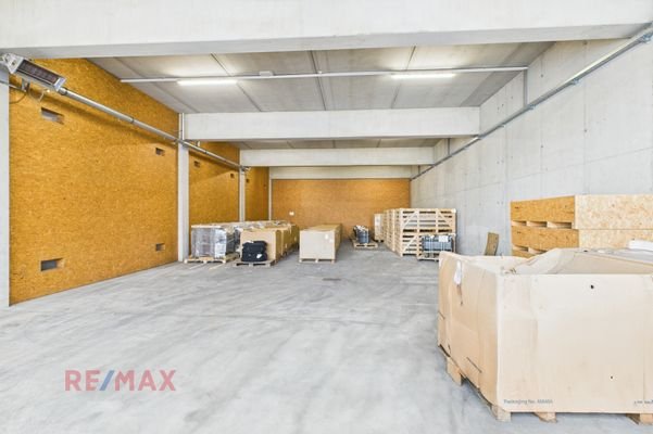 Kleine Lagerhalle
