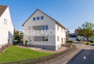 Außenansicht des großzügigen Hauses